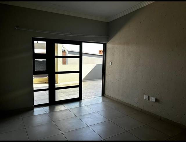 2 BEDROOM PROPERTY TO RENT IN BARTLETT
